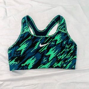 Nike pro sports bra